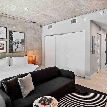 Pretty Rola 202 Modern Industrial Apt W King Bed フォート・ローダーデール エクステリア 写真